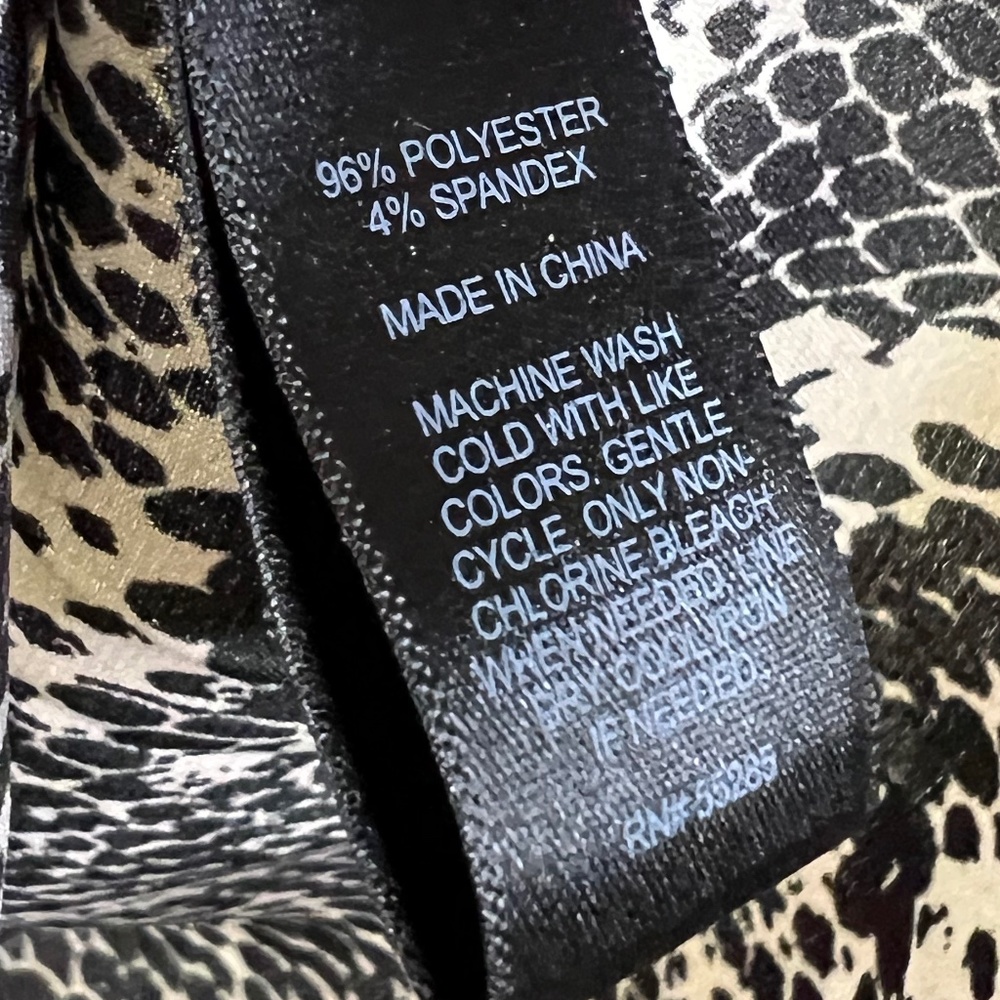 Beautiful Soft Express Blouse Large - Picture 5 of 5